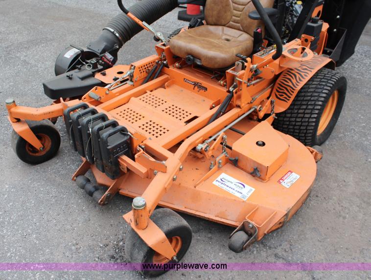 image for item J1032 2008 Scag Turf Tiger ZTR lawn mower