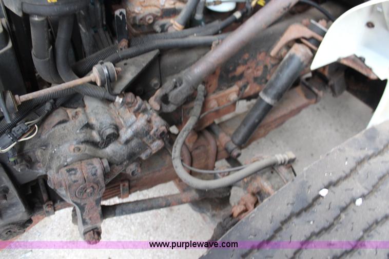 image for item J1033 2001 International 4900 dump truck