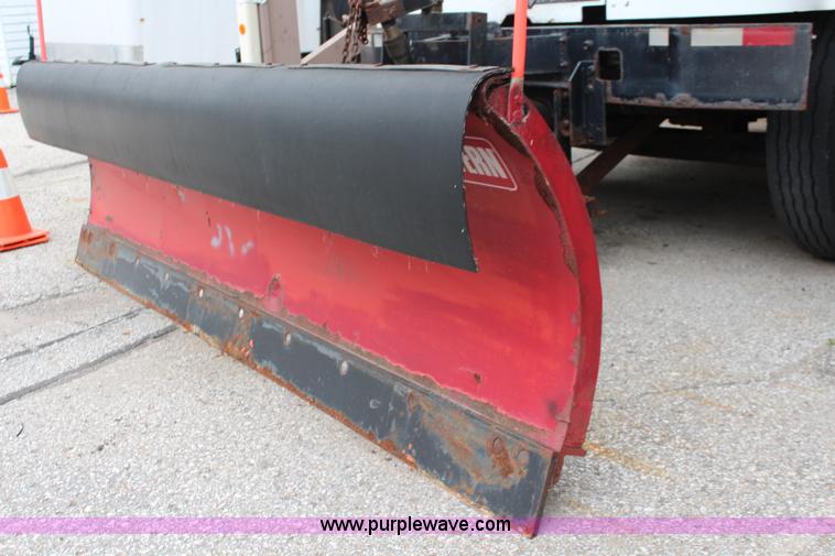 image for item J1033 2001 International 4900 dump truck