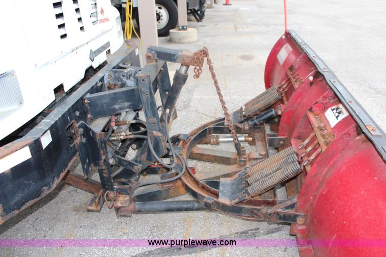 image for item J1033 2001 International 4900 dump truck