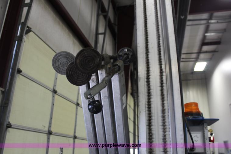 image for item J1045 2008 Genie AWP40S man lift