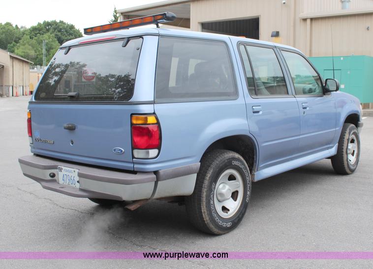image for item J1130 1997 Ford Explorer XL SUV