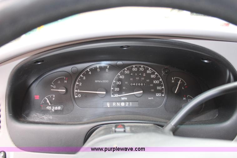 image for item J1130 1997 Ford Explorer XL SUV