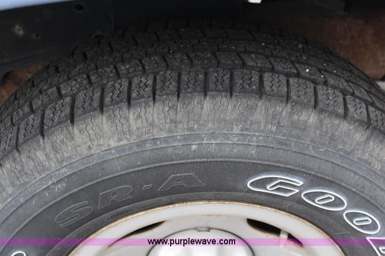 image for item J1130 1997 Ford Explorer XL SUV