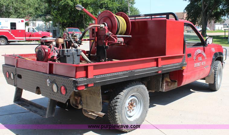 image for item J2161 1988 Chevrolet Cheyenne 3500 flatbed truck