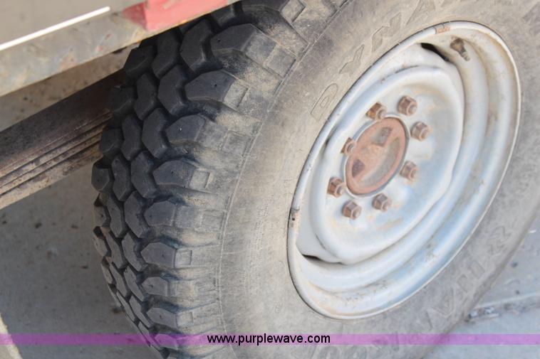 image for item J2161 1988 Chevrolet Cheyenne 3500 flatbed truck