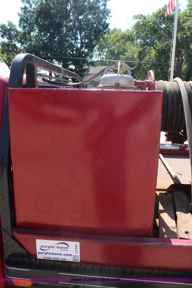 image for item J2161 1988 Chevrolet Cheyenne 3500 flatbed truck