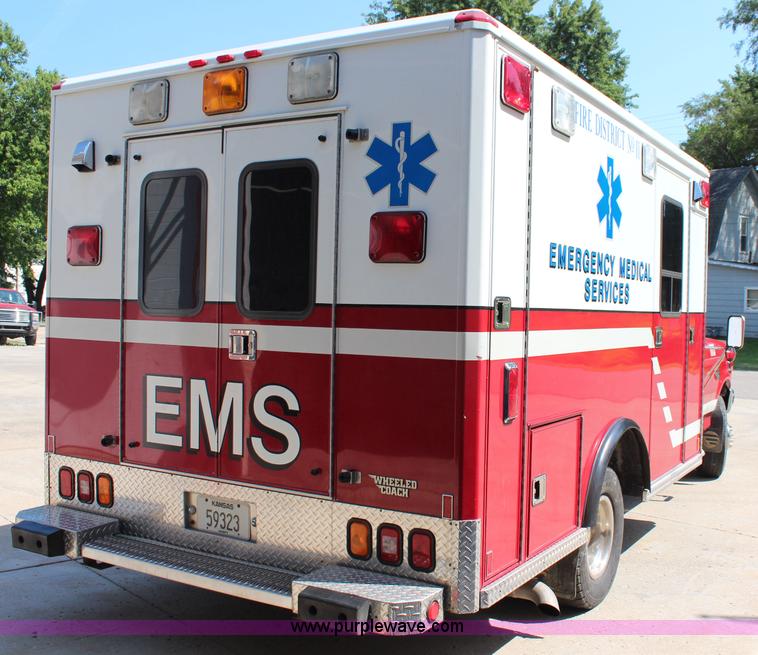 image for item J2188 1997 Ford F450 Super Duty XLT ambulance