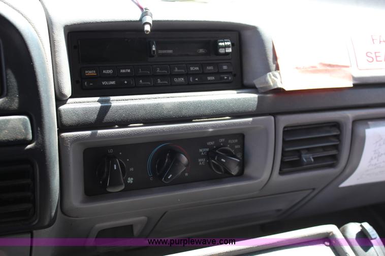 image for item J2188 1997 Ford F450 Super Duty XLT ambulance