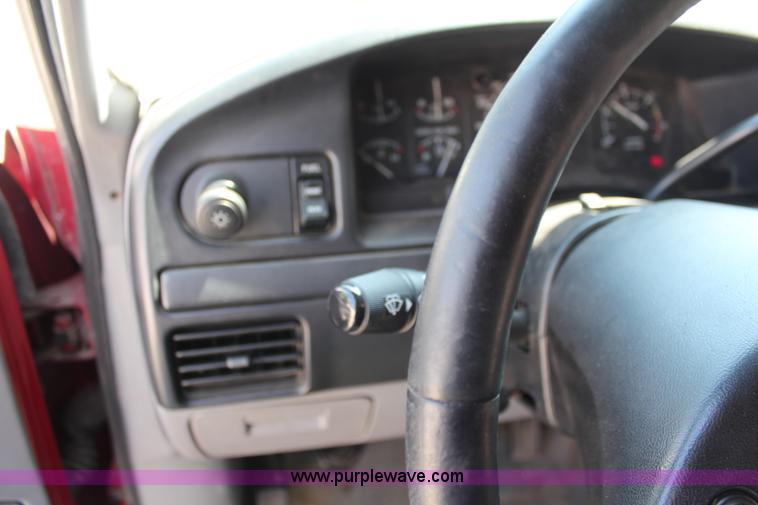 image for item J2188 1997 Ford F450 Super Duty XLT ambulance