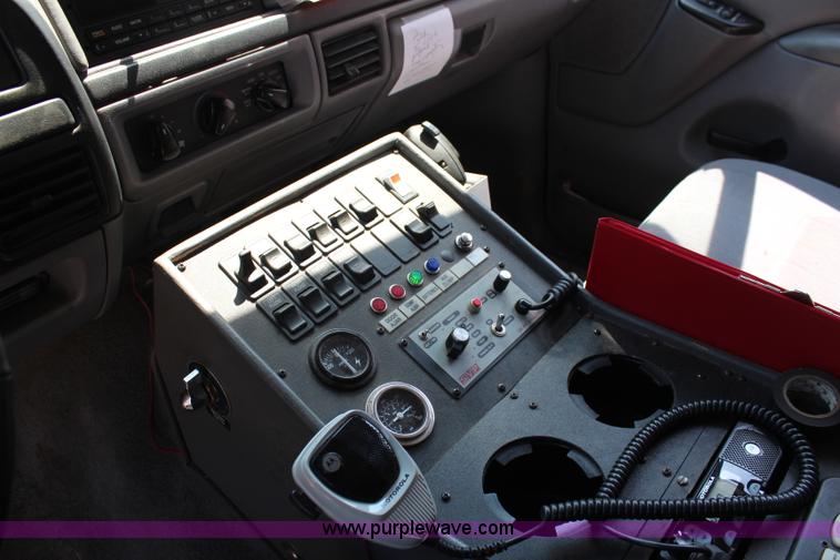 image for item J2188 1997 Ford F450 Super Duty XLT ambulance