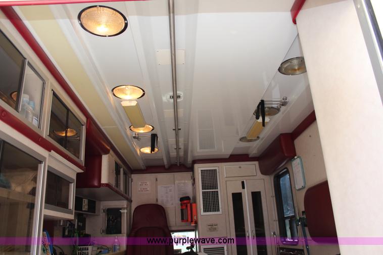 image for item J2188 1997 Ford F450 Super Duty XLT ambulance