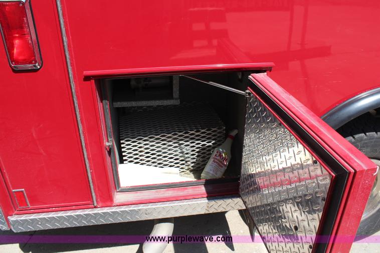 image for item J2188 1997 Ford F450 Super Duty XLT ambulance