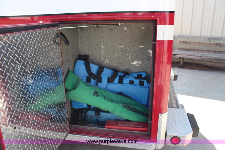 image for item J2188 1997 Ford F450 Super Duty XLT ambulance