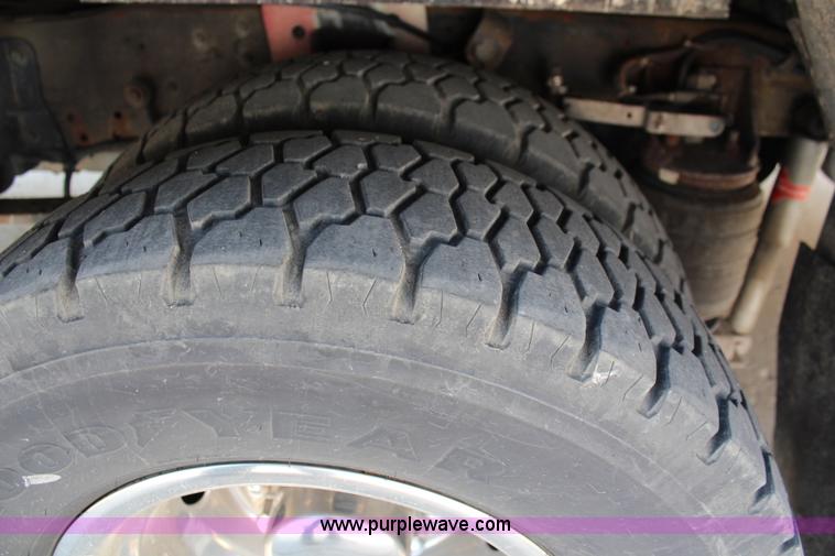 image for item J2188 1997 Ford F450 Super Duty XLT ambulance