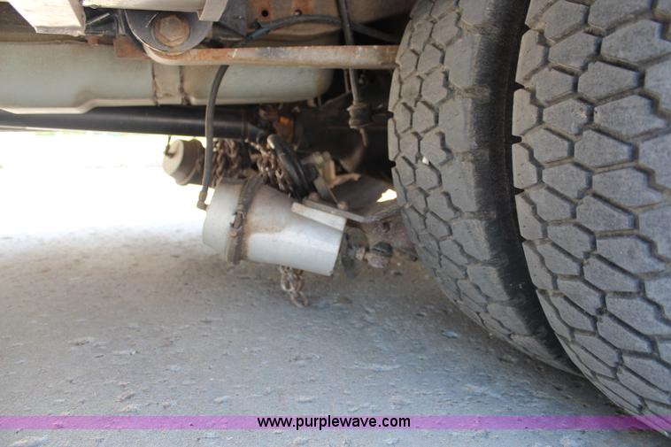 image for item J2188 1997 Ford F450 Super Duty XLT ambulance