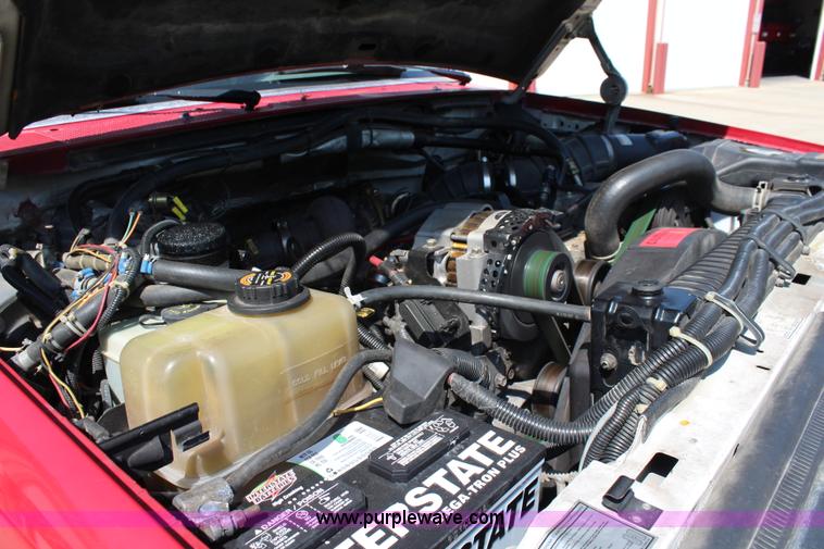 image for item J2188 1997 Ford F450 Super Duty XLT ambulance