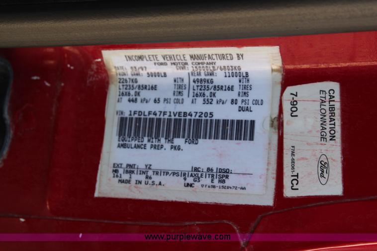 image for item J2188 1997 Ford F450 Super Duty XLT ambulance