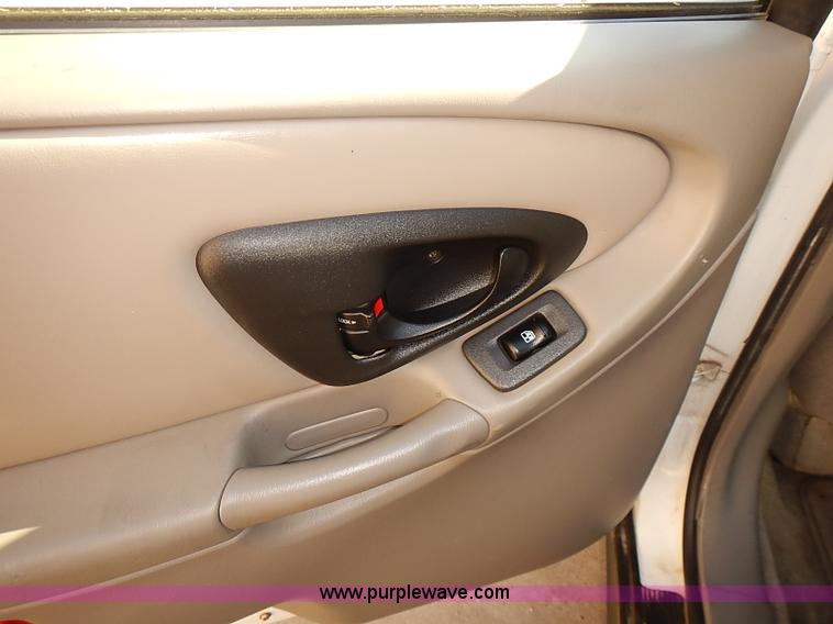 image for item J3156 2003 Chevrolet Malibu LS