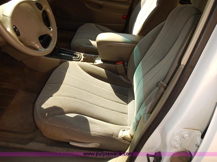 image for item J3156 2003 Chevrolet Malibu LS