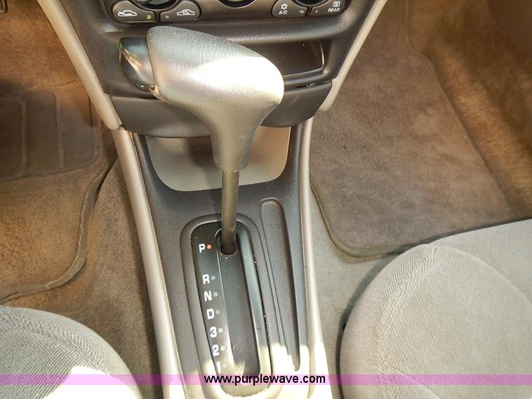 image for item J3156 2003 Chevrolet Malibu LS