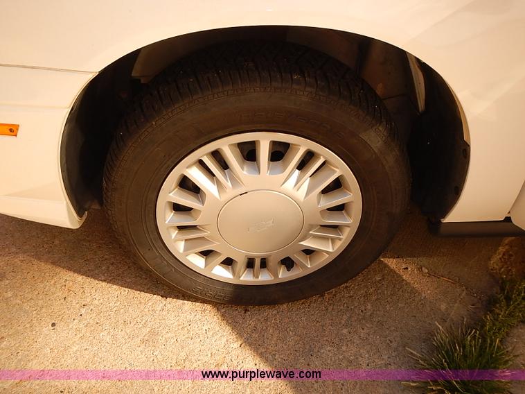 image for item J3156 2003 Chevrolet Malibu LS