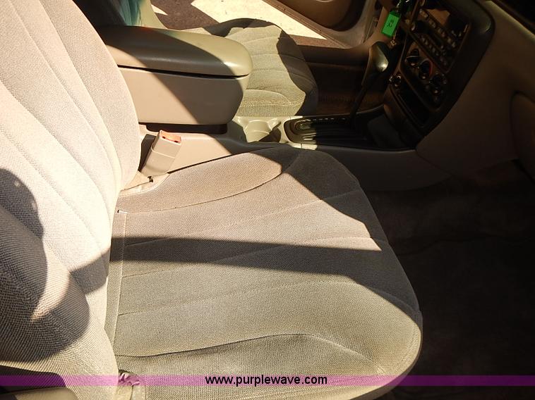 image for item J3156 2003 Chevrolet Malibu LS