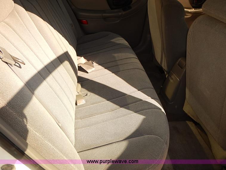 image for item J3156 2003 Chevrolet Malibu LS