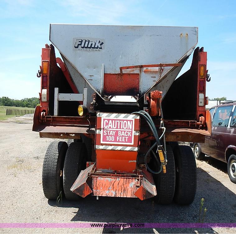 image for item J3163 1991 International 4900 dump truck