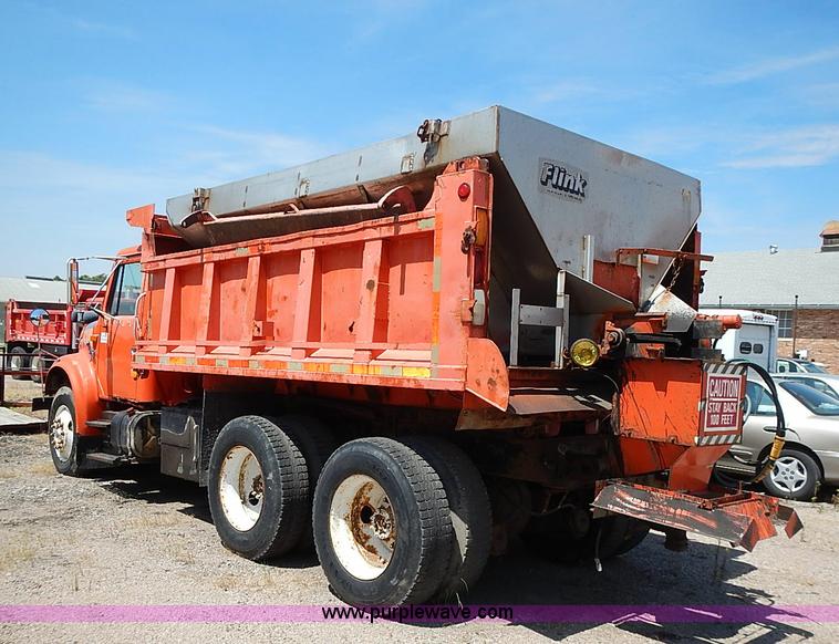 image for item J3163 1991 International 4900 dump truck