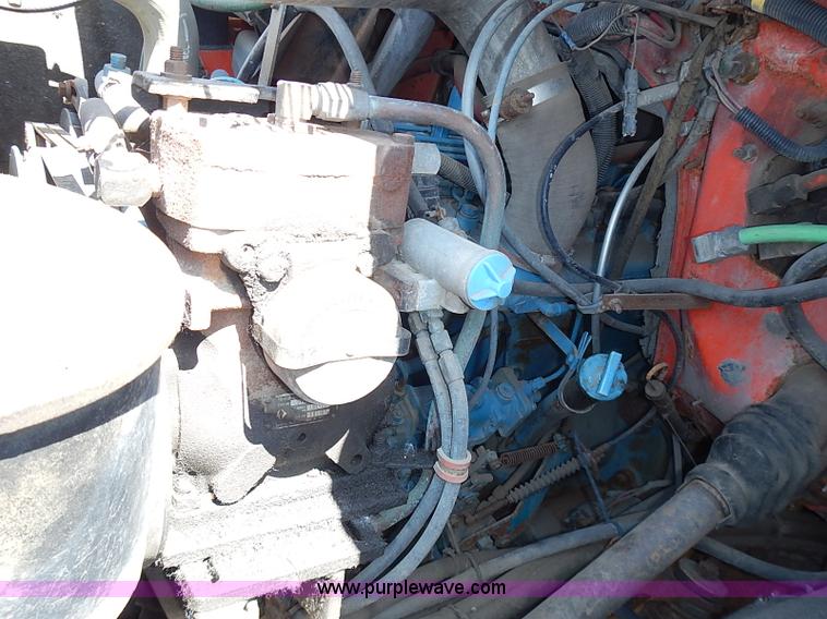 image for item J3163 1991 International 4900 dump truck