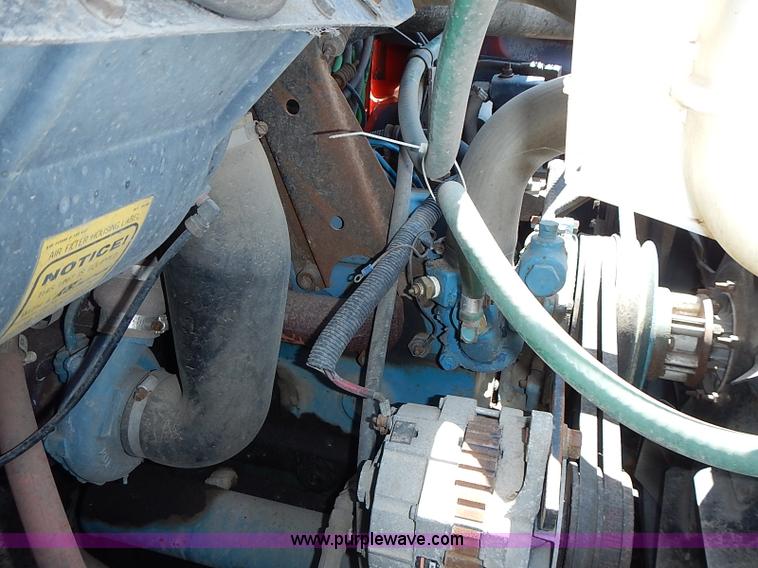 image for item J3163 1991 International 4900 dump truck