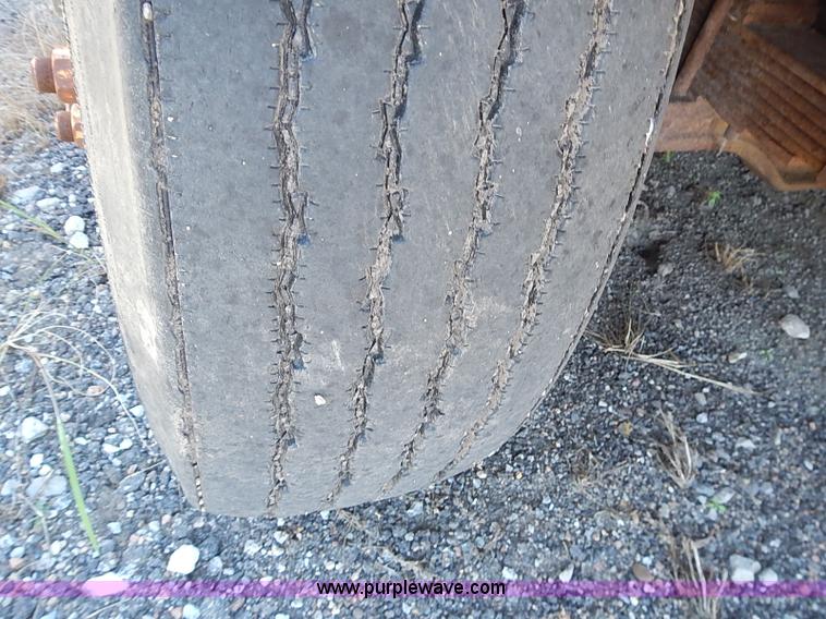 image for item J3163 1991 International 4900 dump truck