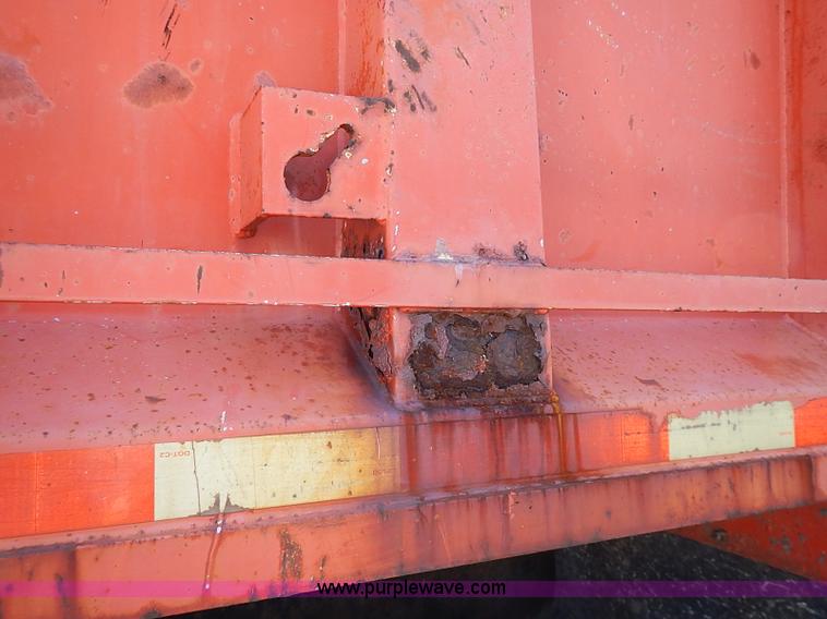 image for item J3163 1991 International 4900 dump truck