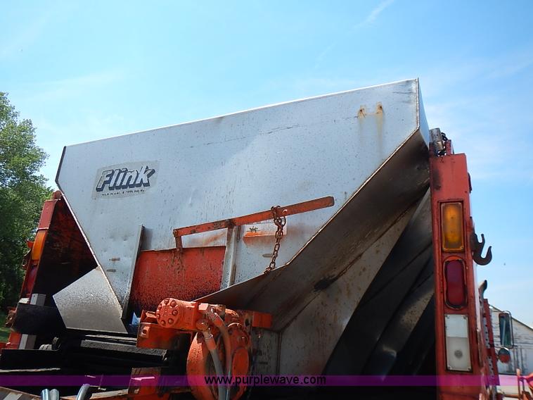 image for item J3163 1991 International 4900 dump truck