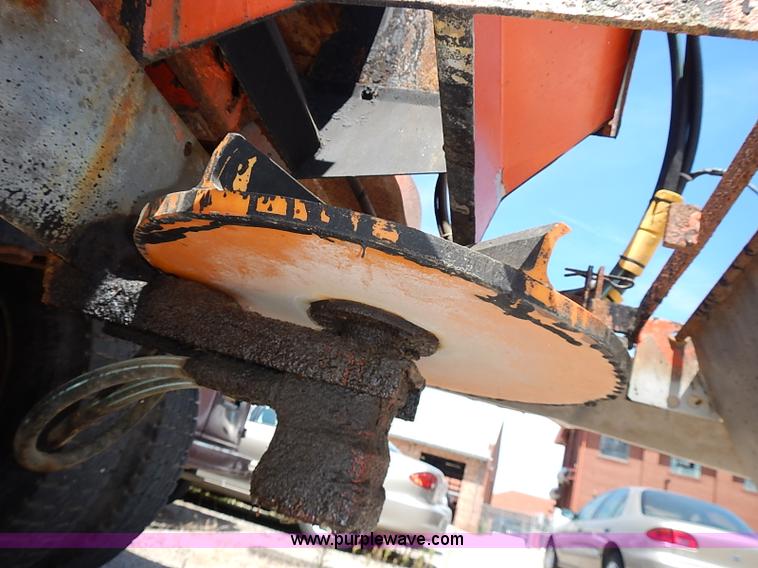 image for item J3163 1991 International 4900 dump truck