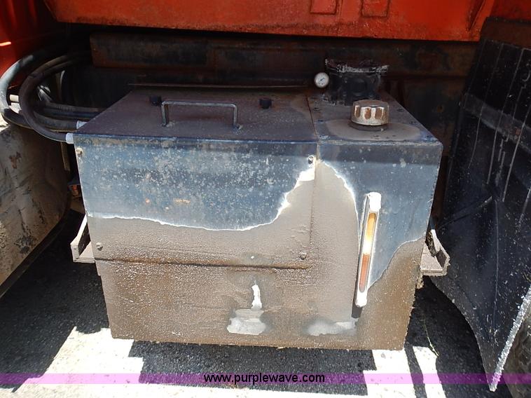 image for item J3163 1991 International 4900 dump truck