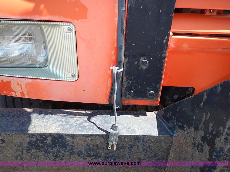 image for item J3163 1991 International 4900 dump truck