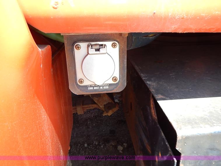 image for item J3163 1991 International 4900 dump truck