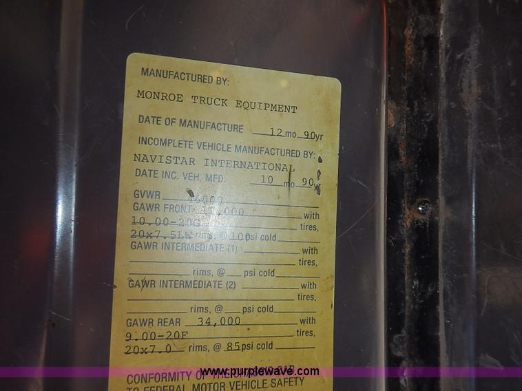 image for item J3163 1991 International 4900 dump truck