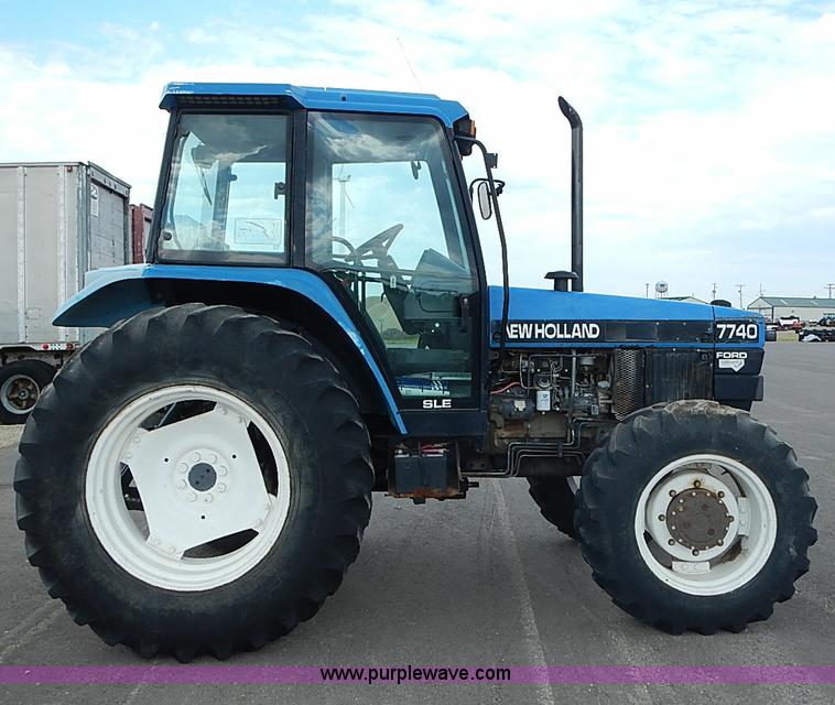 image for item J3167 1998 New Holland 7740 tractor
