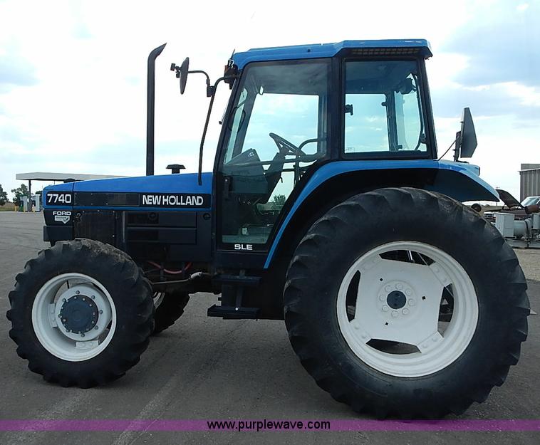 image for item J3167 1998 New Holland 7740 tractor