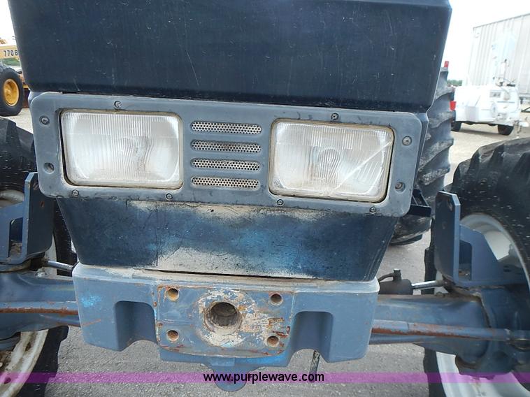 image for item J3167 1998 New Holland 7740 tractor