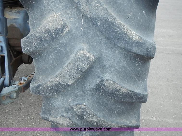 image for item J3167 1998 New Holland 7740 tractor