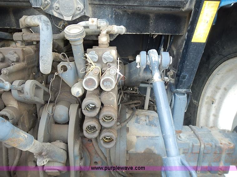 image for item J3167 1998 New Holland 7740 tractor