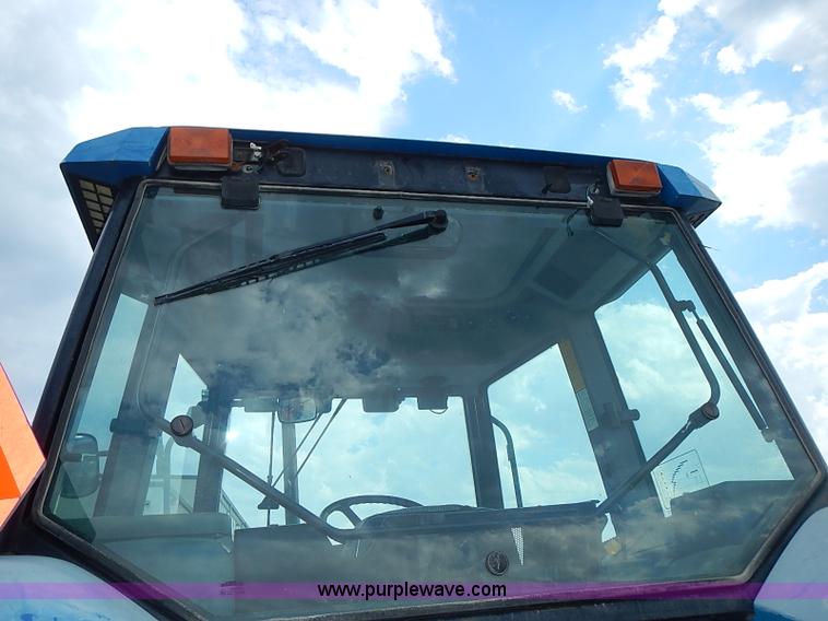 image for item J3167 1998 New Holland 7740 tractor