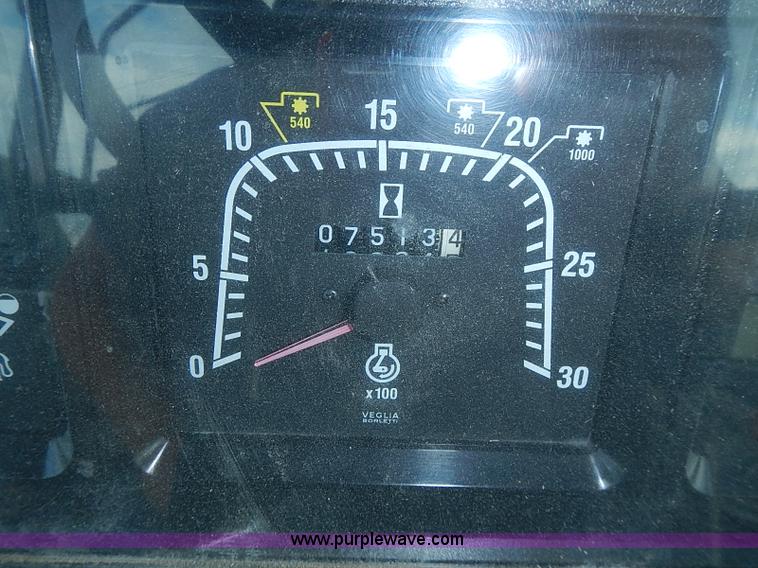 image for item J3167 1998 New Holland 7740 tractor