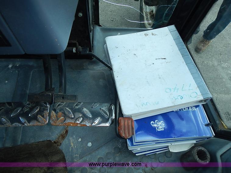 image for item J3167 1998 New Holland 7740 tractor