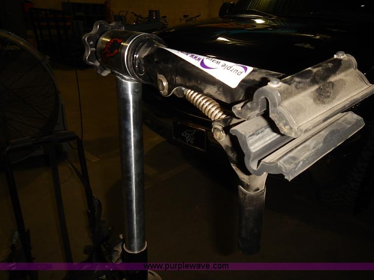 image for item BA9633 (2) assorted bicycle holders