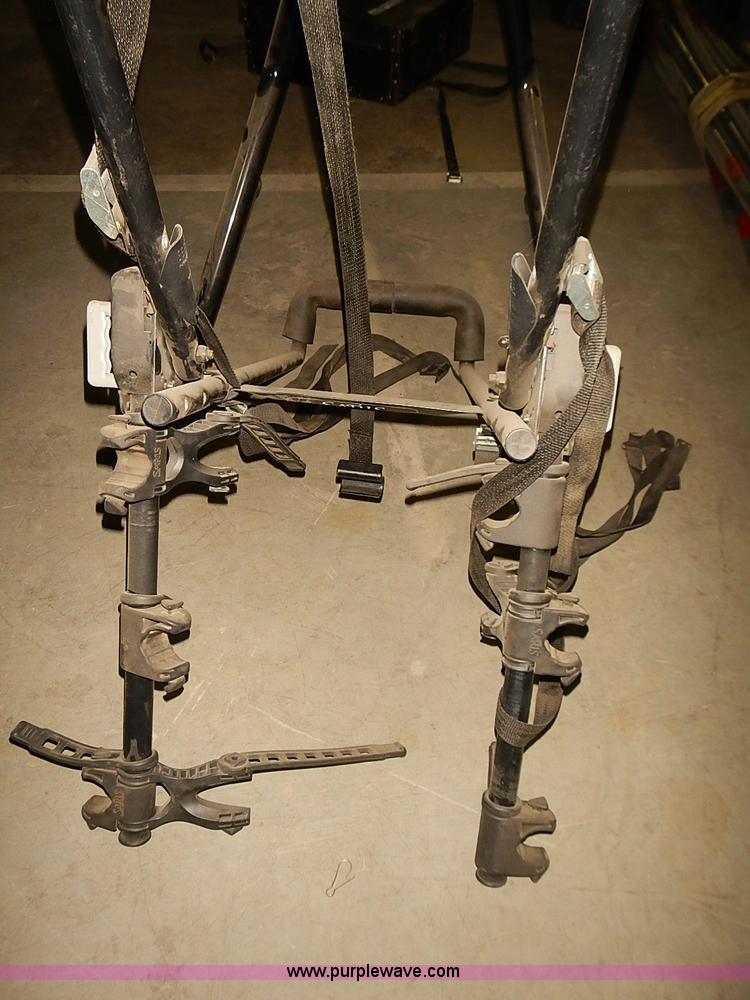 image for item BA9633 (2) assorted bicycle holders